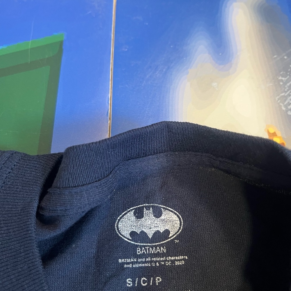 Batman comic book graphic t shirt - Picture 2 of 2